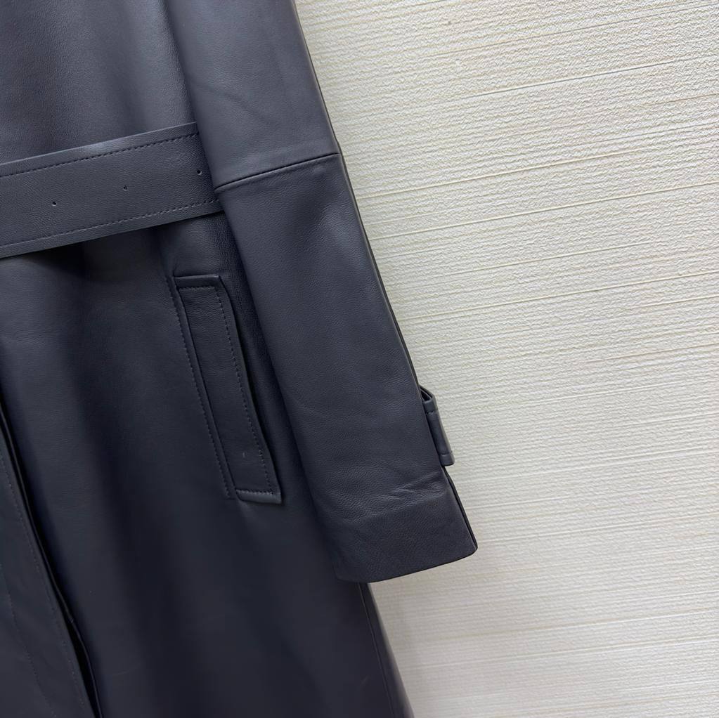 Трендовый кожаный плащ Prada BP-39778 Трендовый кожаный плащ Prada BP-39778