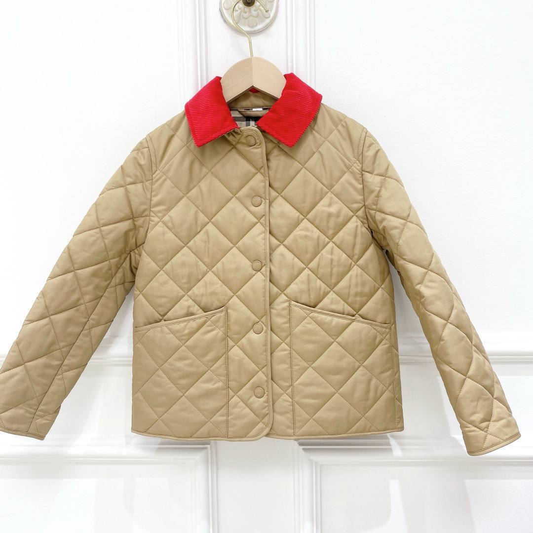 Куртка эксклюзивная из качественного материала Burberry Куртка эксклюзивная из качественного материала Burberry