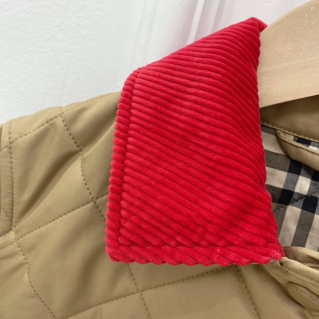 Куртка эксклюзивная из качественного материала Burberry Куртка эксклюзивная из качественного материала Burberry