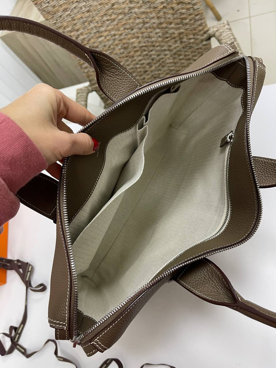 Портфель Hermes BP-24215 премиум-класса Портфель Hermes BP-24215 премиум-класса