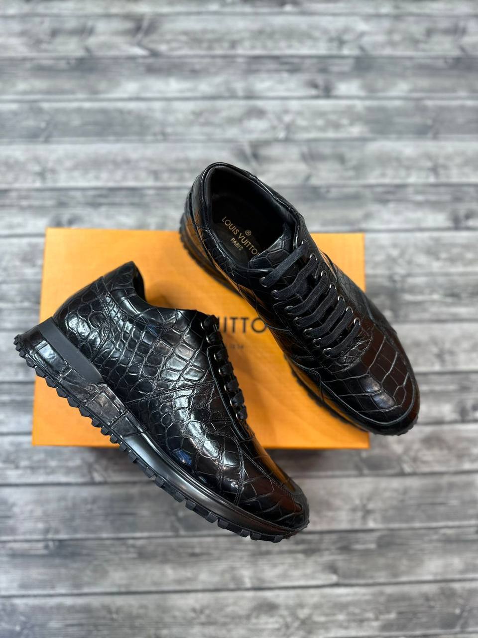 Кроссовки Louis Vuitton из натуральной кожи крокодила BP-36539 Кроссовки Louis Vuitton из натуральной кожи крокодила BP-36539