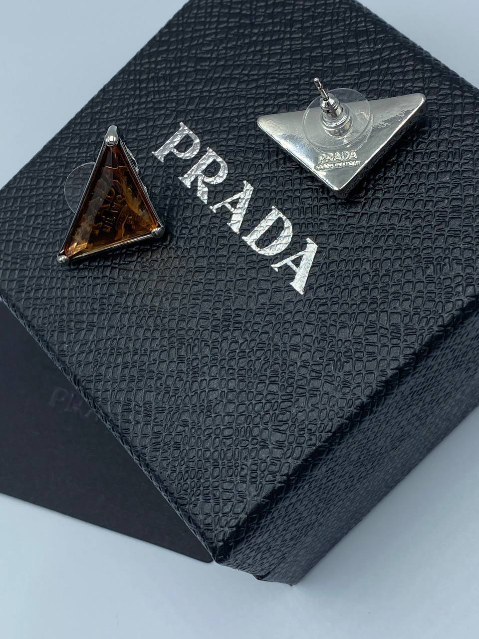 Трендовые серьги Prada BP-35365 Трендовые серьги Prada BP-35365