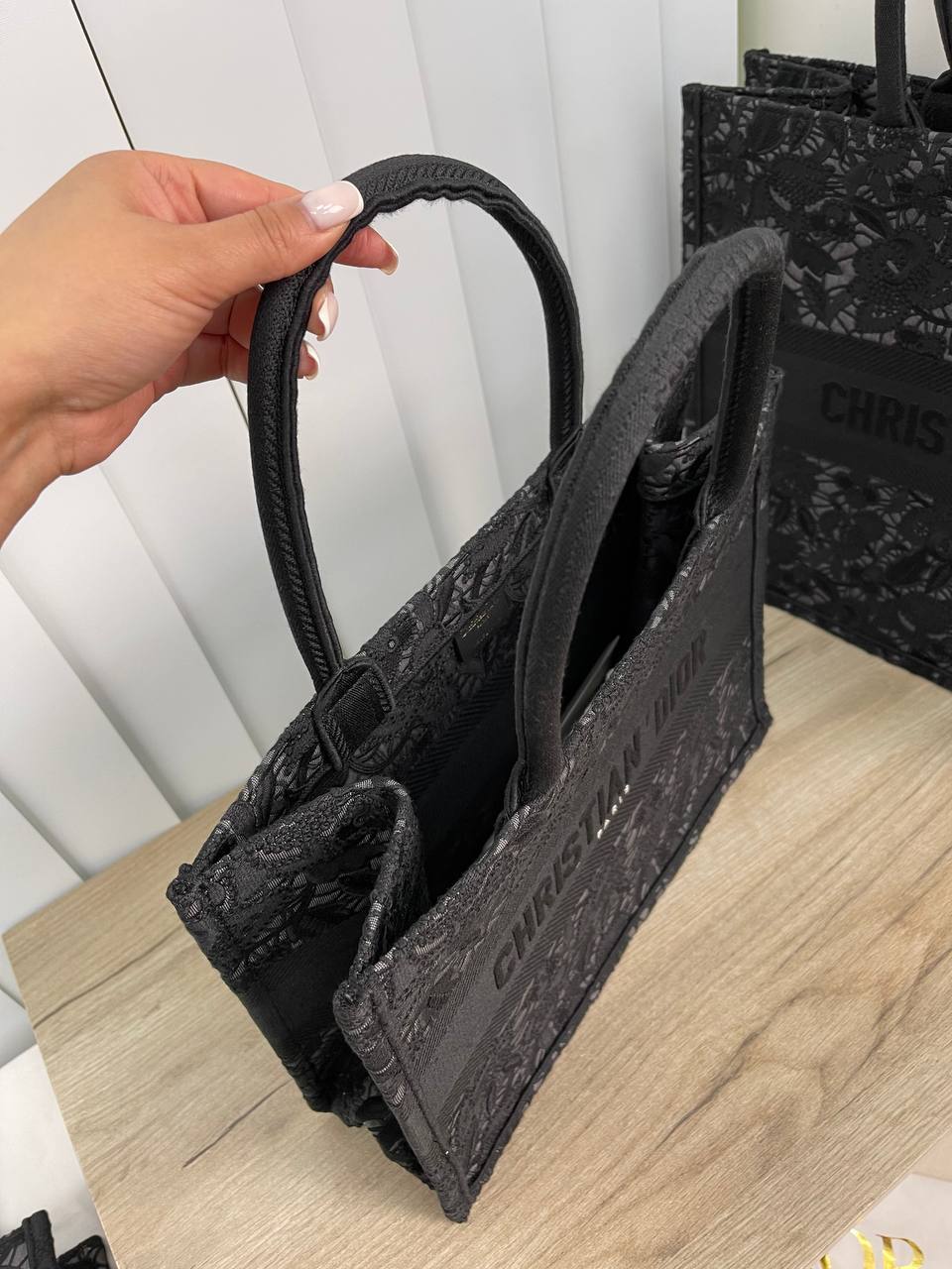 Коллекционная женская сумка Book Tote 36 см Christian Dior BP-14406 Коллекционная женская сумка Book Tote 36 см Christian Dior BP-14406