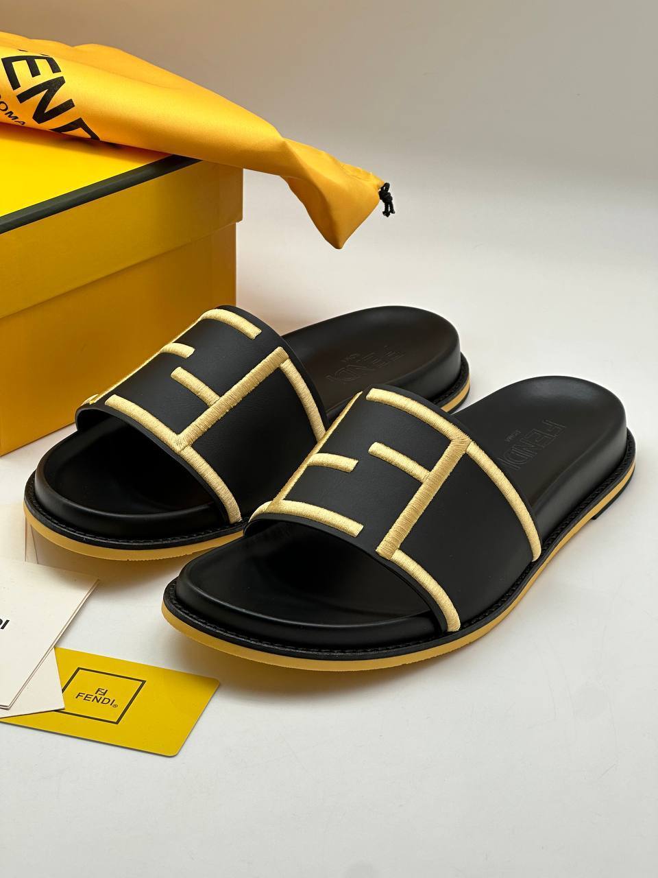 Шлёпанцы эксклюзивные Fendi BP-32884 Шлёпанцы эксклюзивные Fendi BP-32884