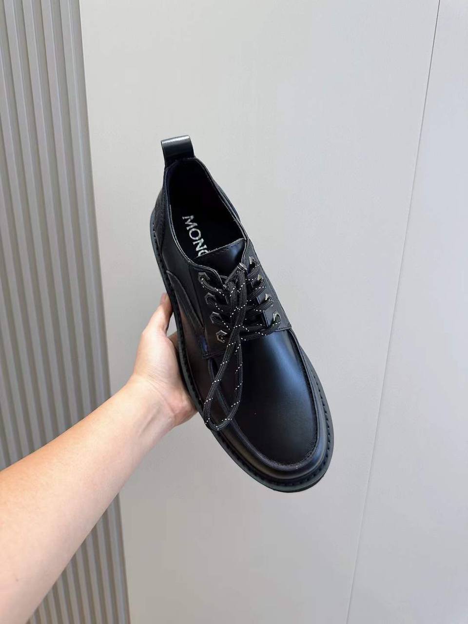 Трендовые ботинки кожаные черные Moncler BP-342107 Трендовые ботинки кожаные черные Moncler BP-342107