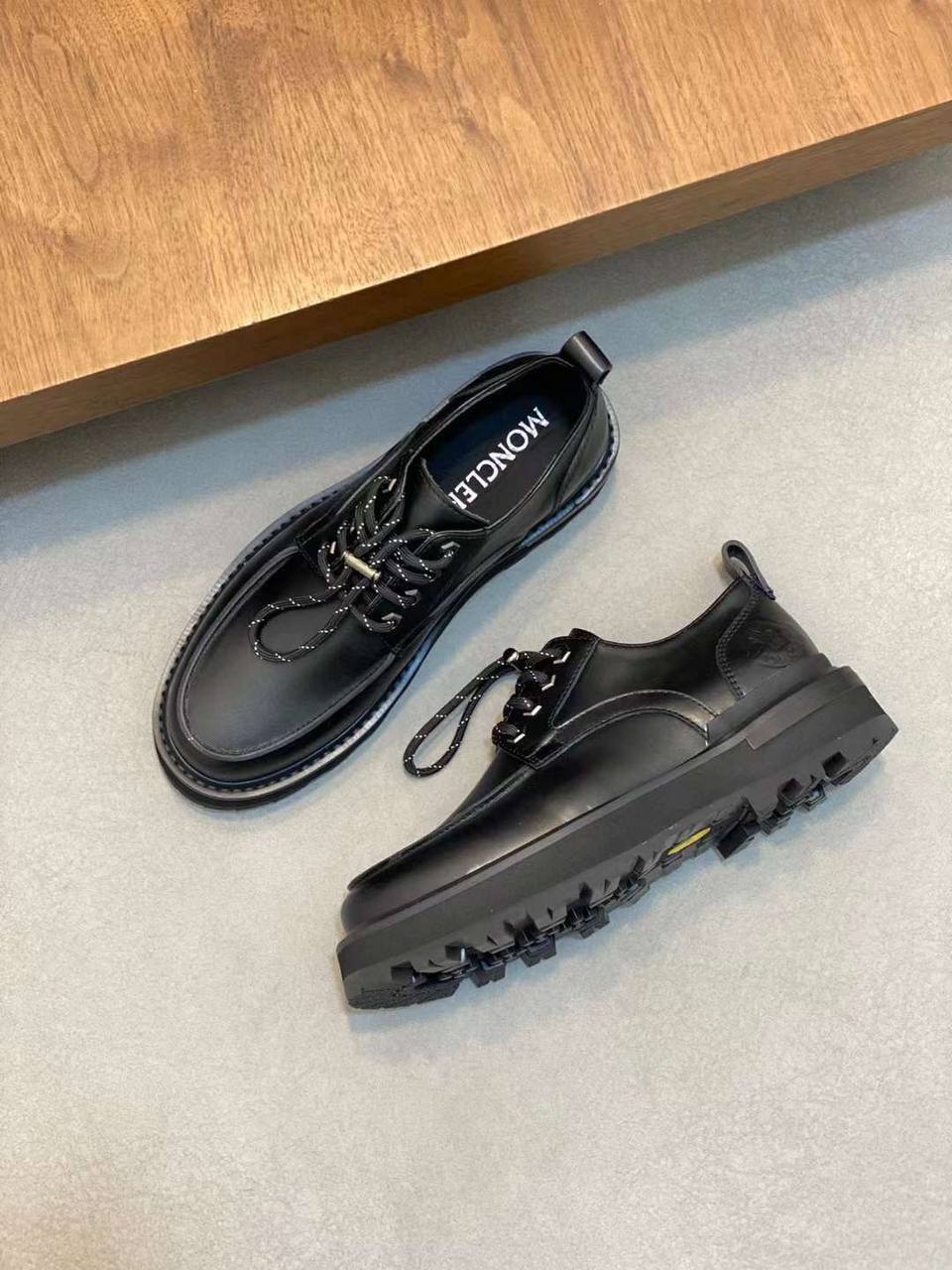 Трендовые ботинки кожаные черные Moncler BP-342107 Трендовые ботинки кожаные черные Moncler BP-342107