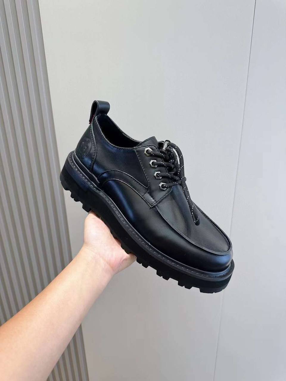 Трендовые ботинки кожаные черные Moncler BP-342107 Трендовые ботинки кожаные черные Moncler BP-342107