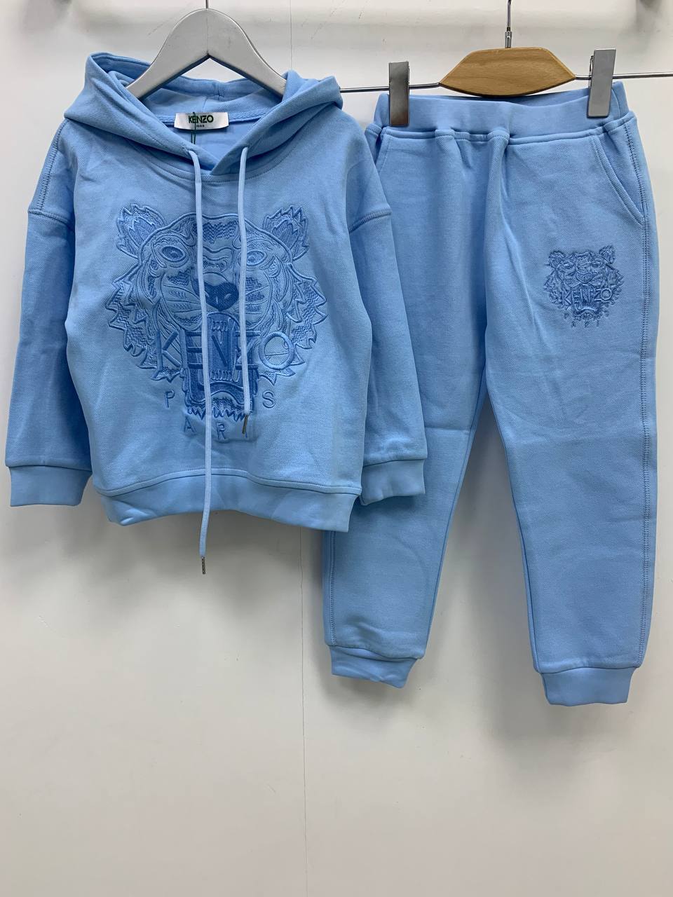 Спортивный костюм из высококачественного материала Kenzo BP-23376 Спортивный костюм из высококачественного материала Kenzo BP-23376