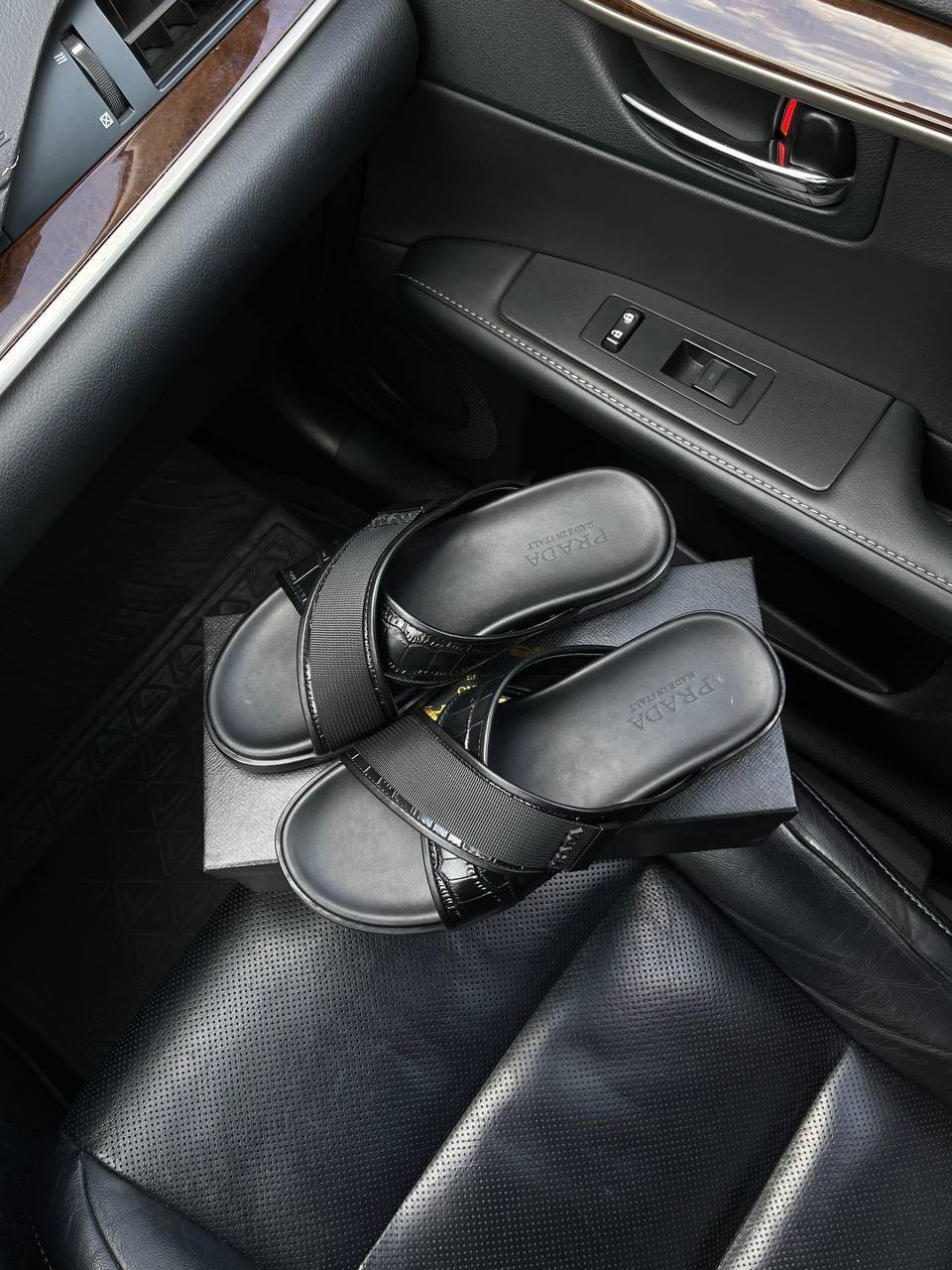 Шлёпанцы лимитированные Prada BP-15118 Шлёпанцы лимитированные Prada BP-15118