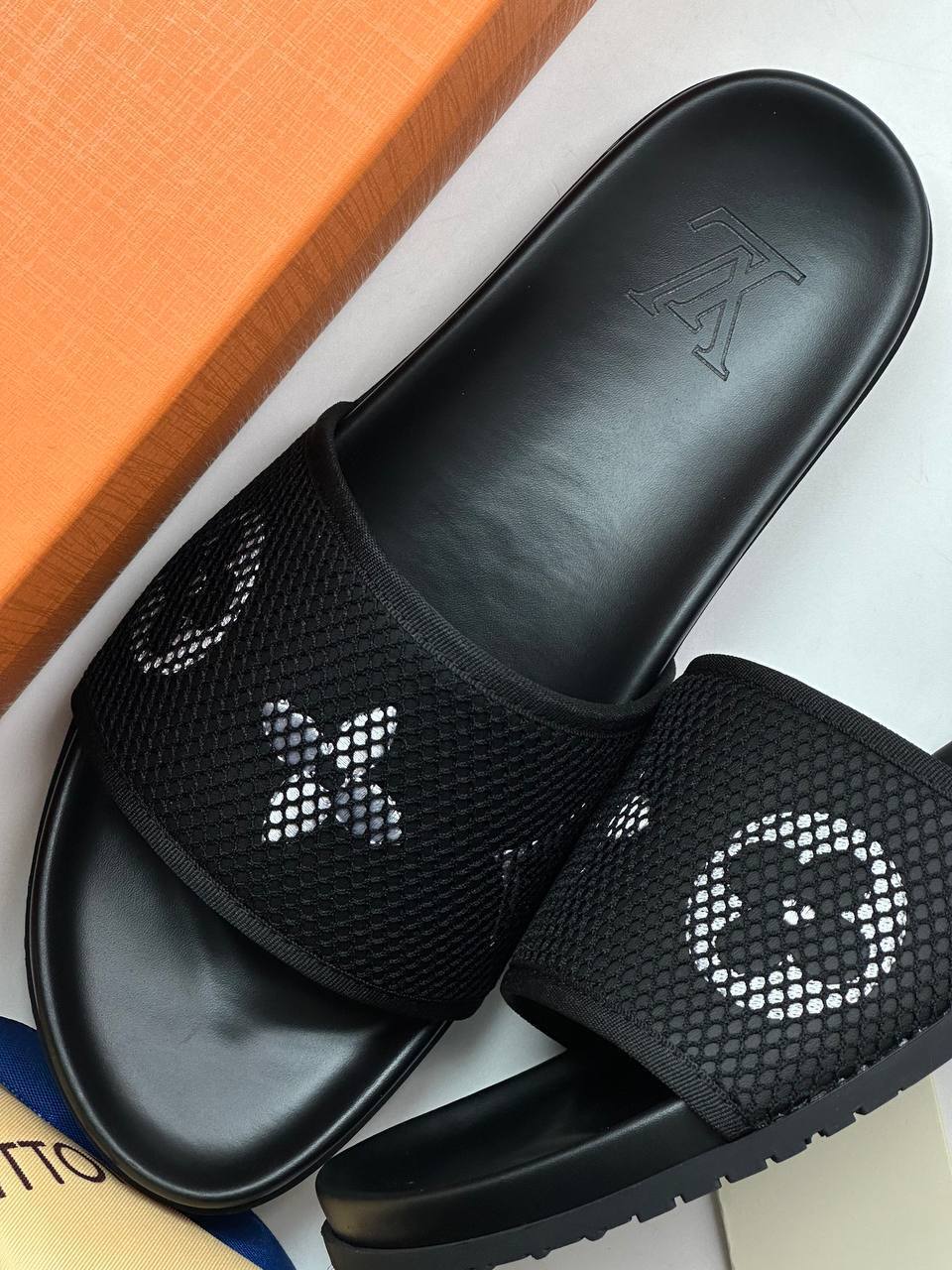 Элегантные шлёпанцы Louis Vuitton BP-32883 Элегантные шлёпанцы Louis Vuitton BP-32883