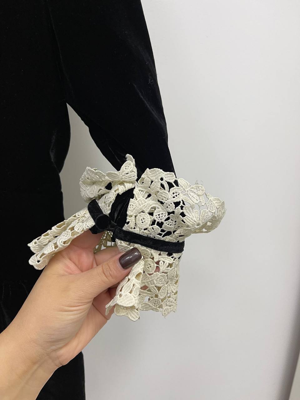 Бархатное элитное платье Yves Saint Laurent BP-24294 Бархатное элитное платье Yves Saint Laurent BP-24294