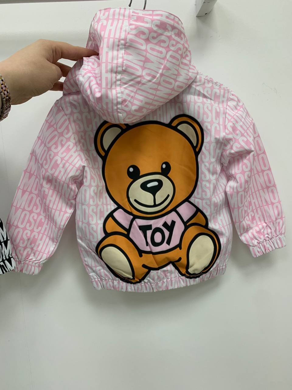 Ветровка из легкого материала Moschino BP-13001 Ветровка из легкого материала Moschino BP-13001