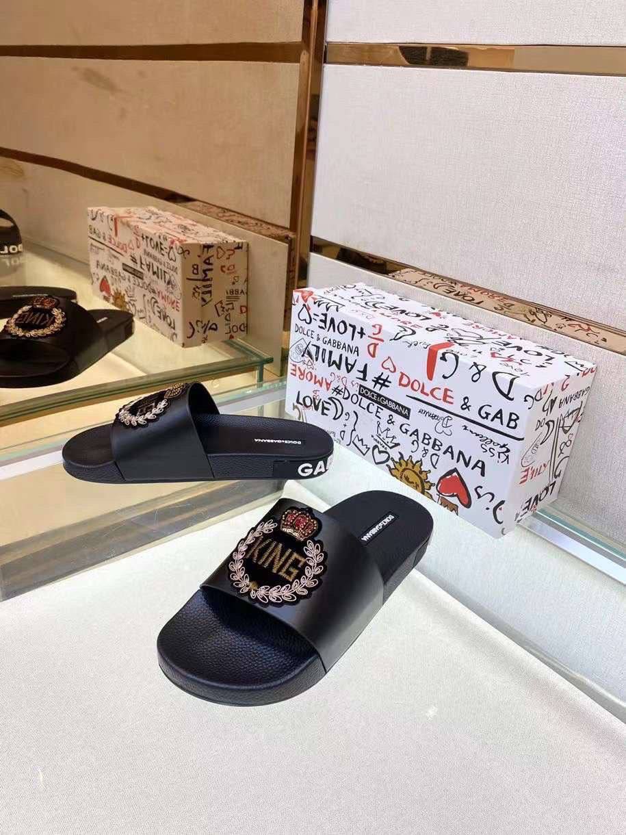 Шлёпанцы трендовые Dolce & Gabbana BP-31811 Шлёпанцы трендовые Dolce & Gabbana BP-31811