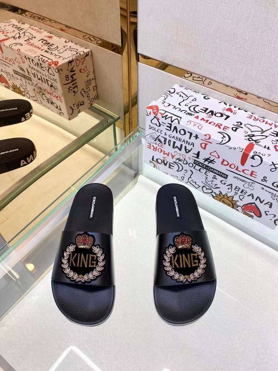 Шлёпанцы трендовые Dolce & Gabbana BP-31811 Шлёпанцы трендовые Dolce & Gabbana BP-31811