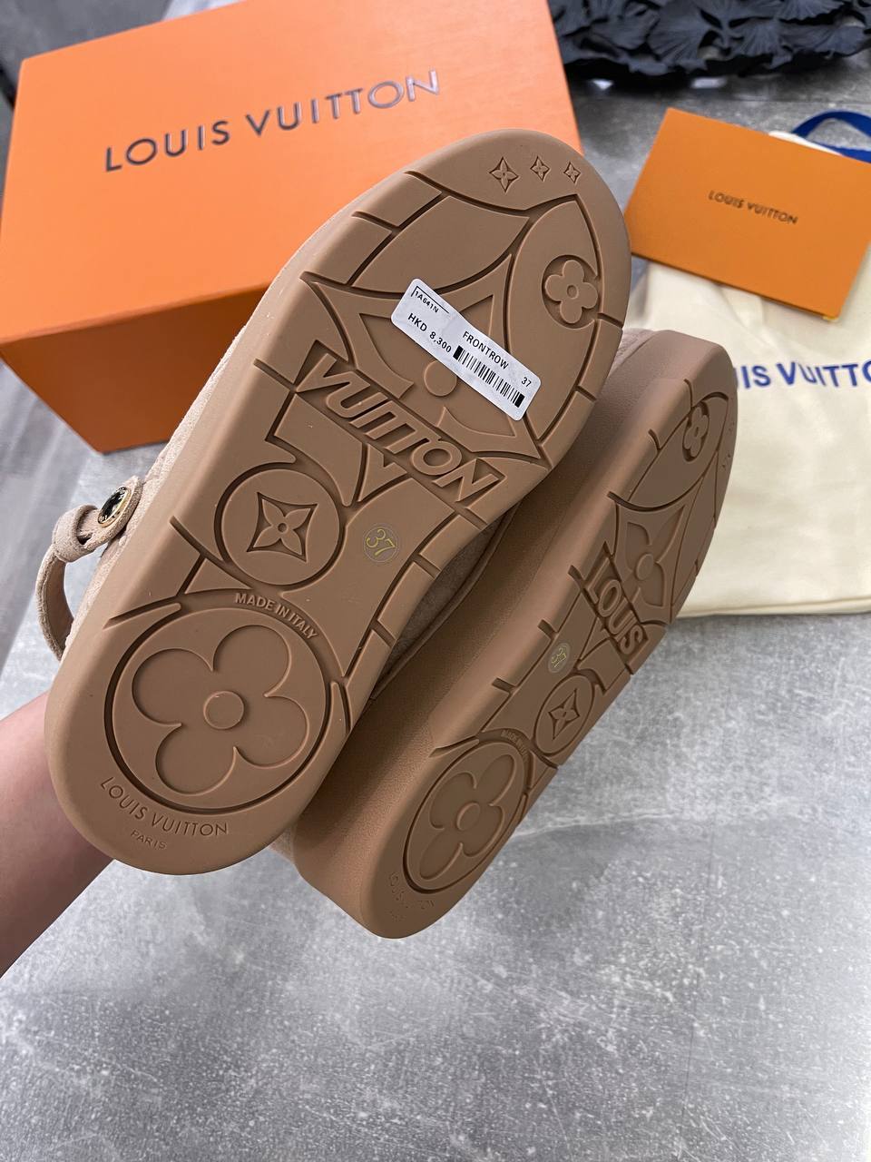 Повседневные меховые тапочки Louis Vuitton BP-43795 Повседневные меховые тапочки Louis Vuitton BP-43795