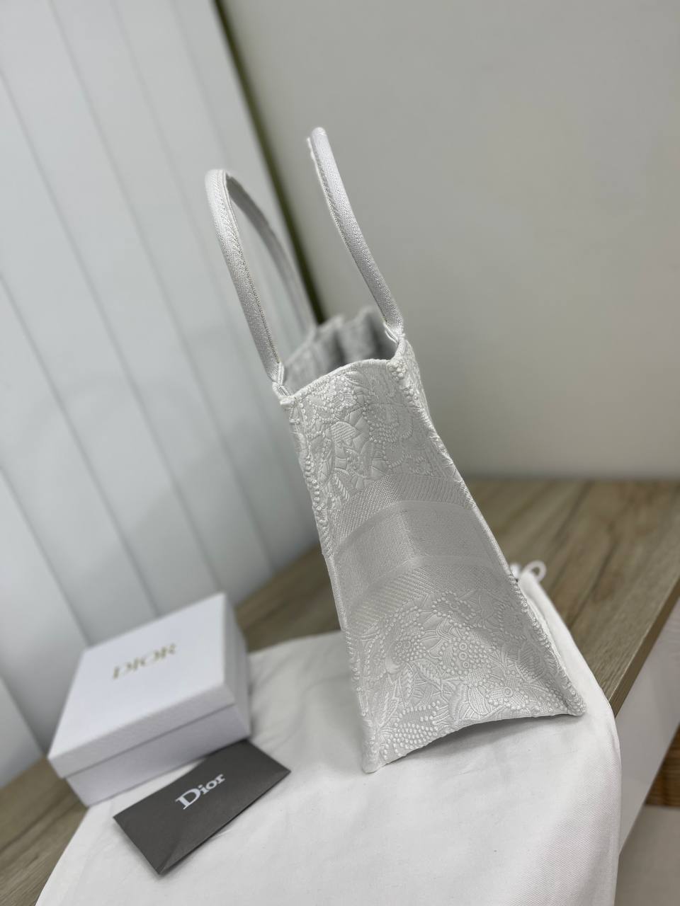 Трендовая женская сумка Book Tote 36 см Christian Dior BP-15655 Трендовая женская сумка Book Tote 36 см Christian Dior BP-15655