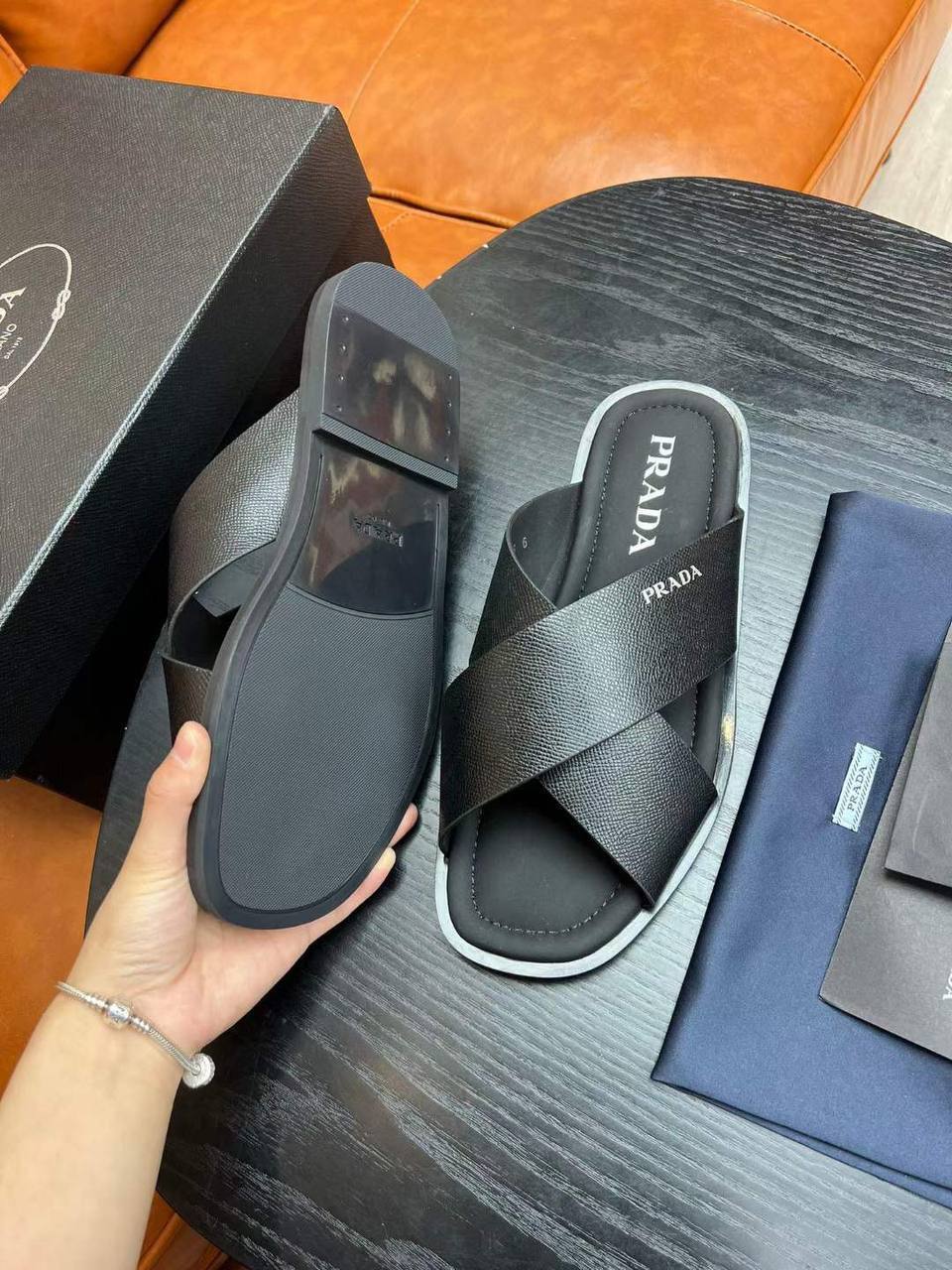 Шлёпанцы премиальные Prada BP-32888 Шлёпанцы премиальные Prada BP-32888