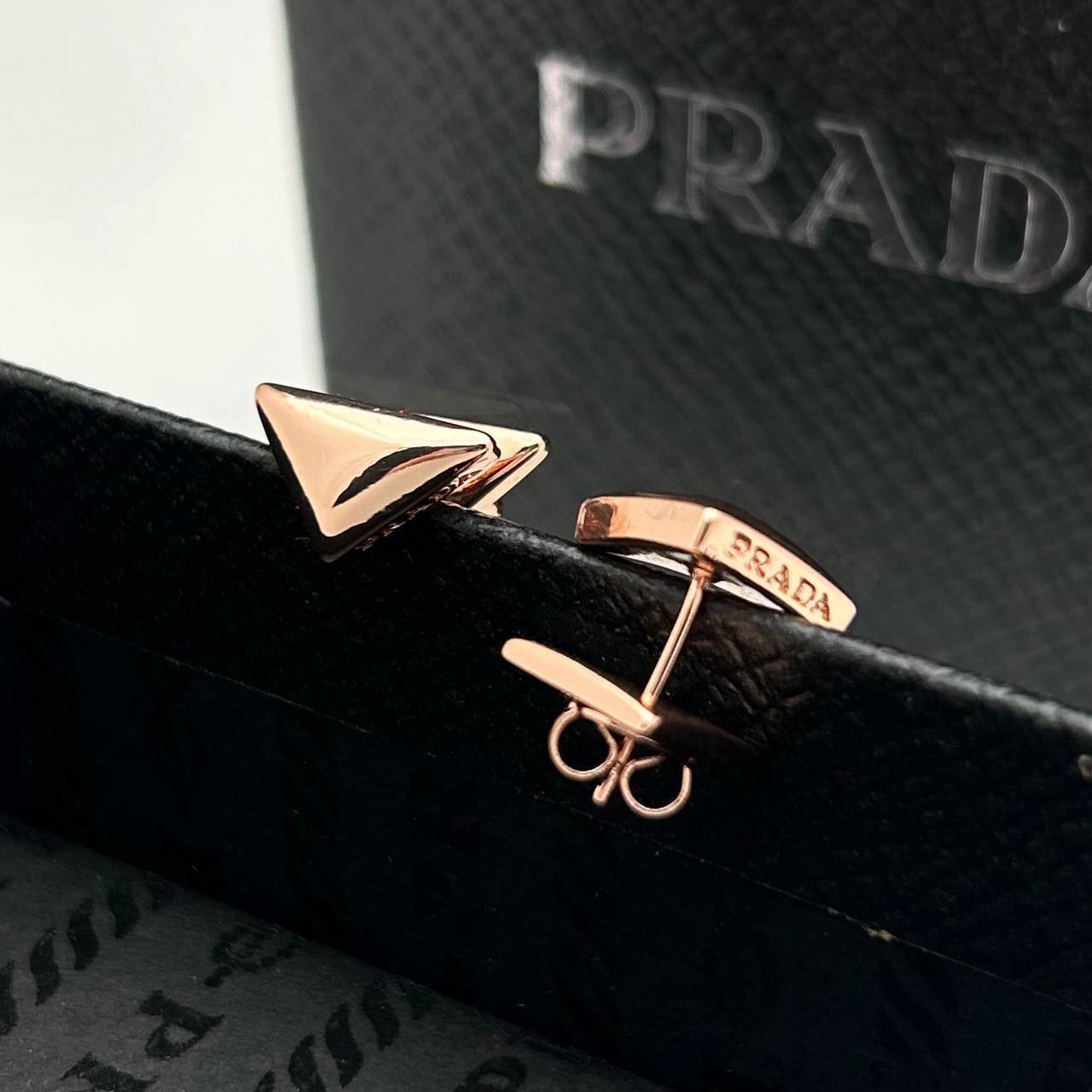 Коллекционные серьги Prada BP-47218 Коллекционные серьги Prada BP-47218