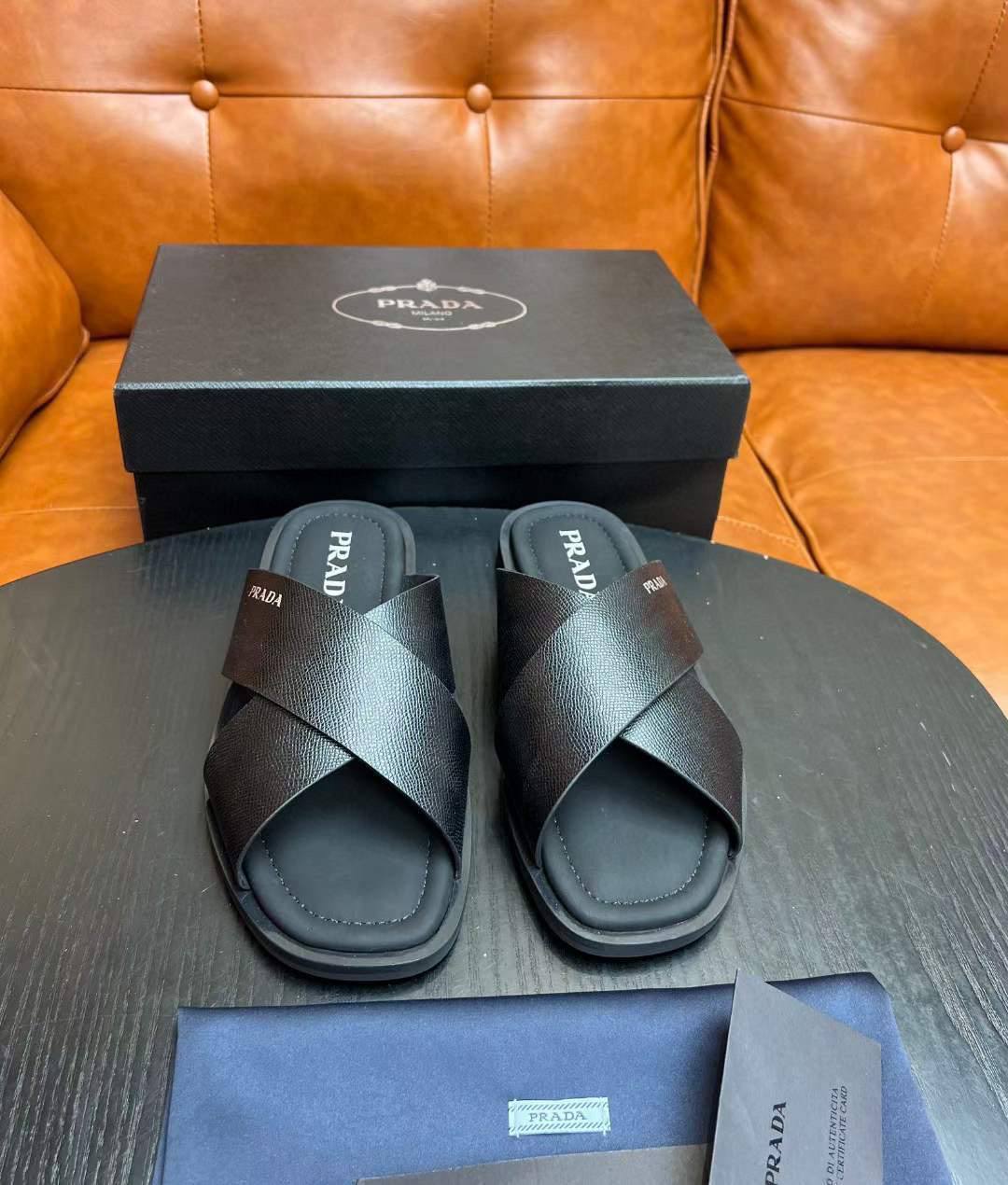 Шлёпанцы премиальные Prada BP-32888 Шлёпанцы премиальные Prada BP-32888