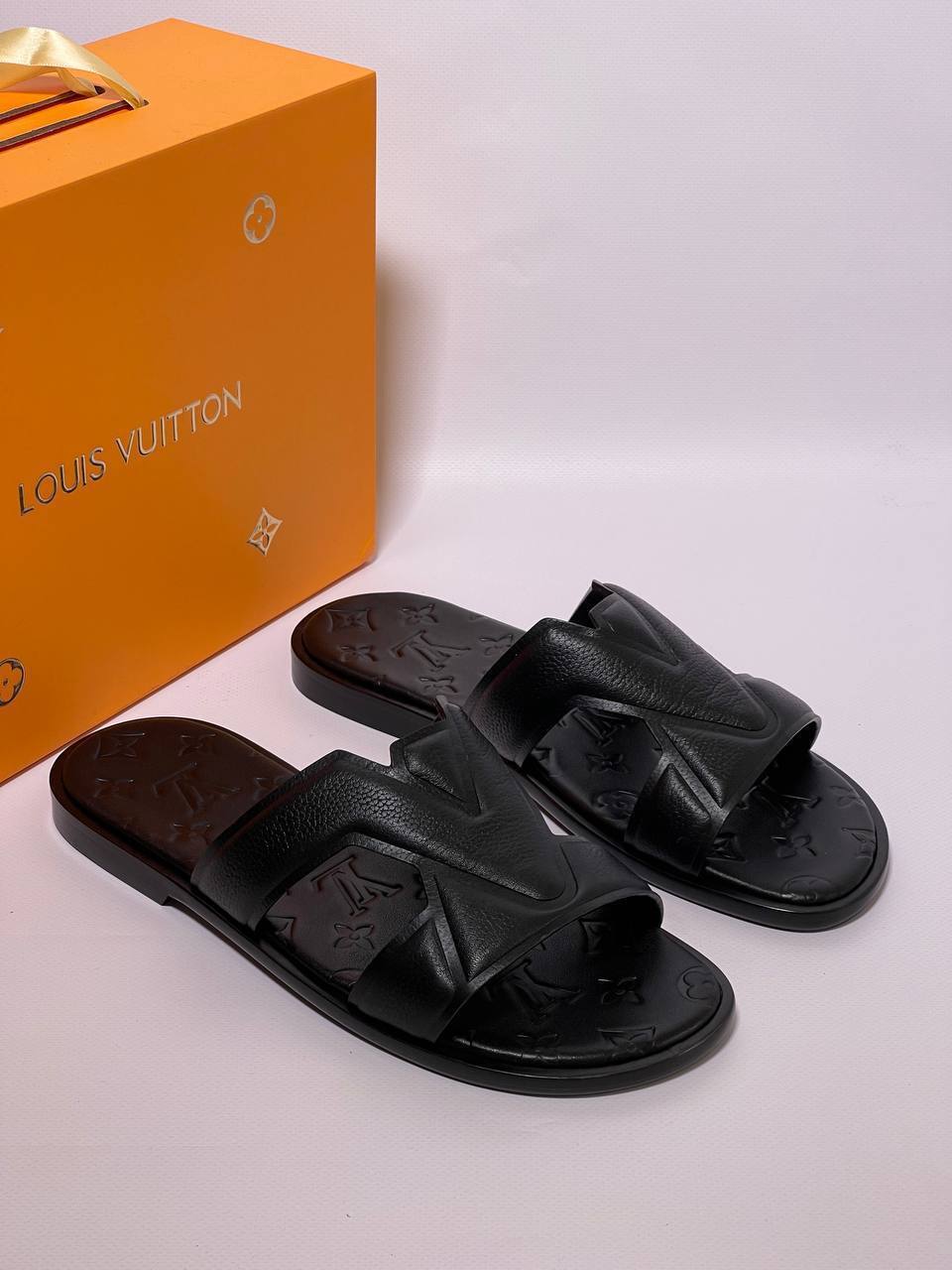 Шлёпанцы Louis Vuitton BP-36008 повседневные Шлёпанцы Louis Vuitton BP-36008 повседневные