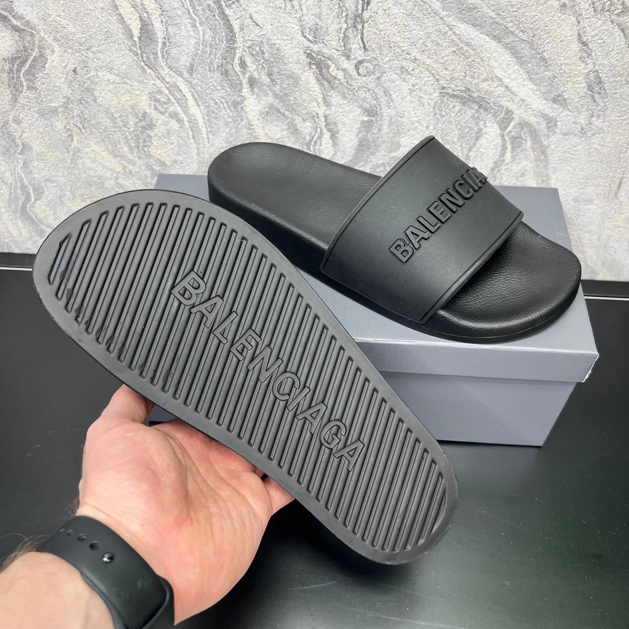 Шлёпанцы дизайнерские Balenciaga BP-29071 Шлёпанцы дизайнерские Balenciaga BP-29071