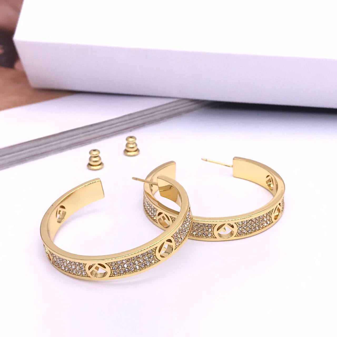 Премиум серьги Fendi BP-17123 Премиум серьги Fendi BP-17123