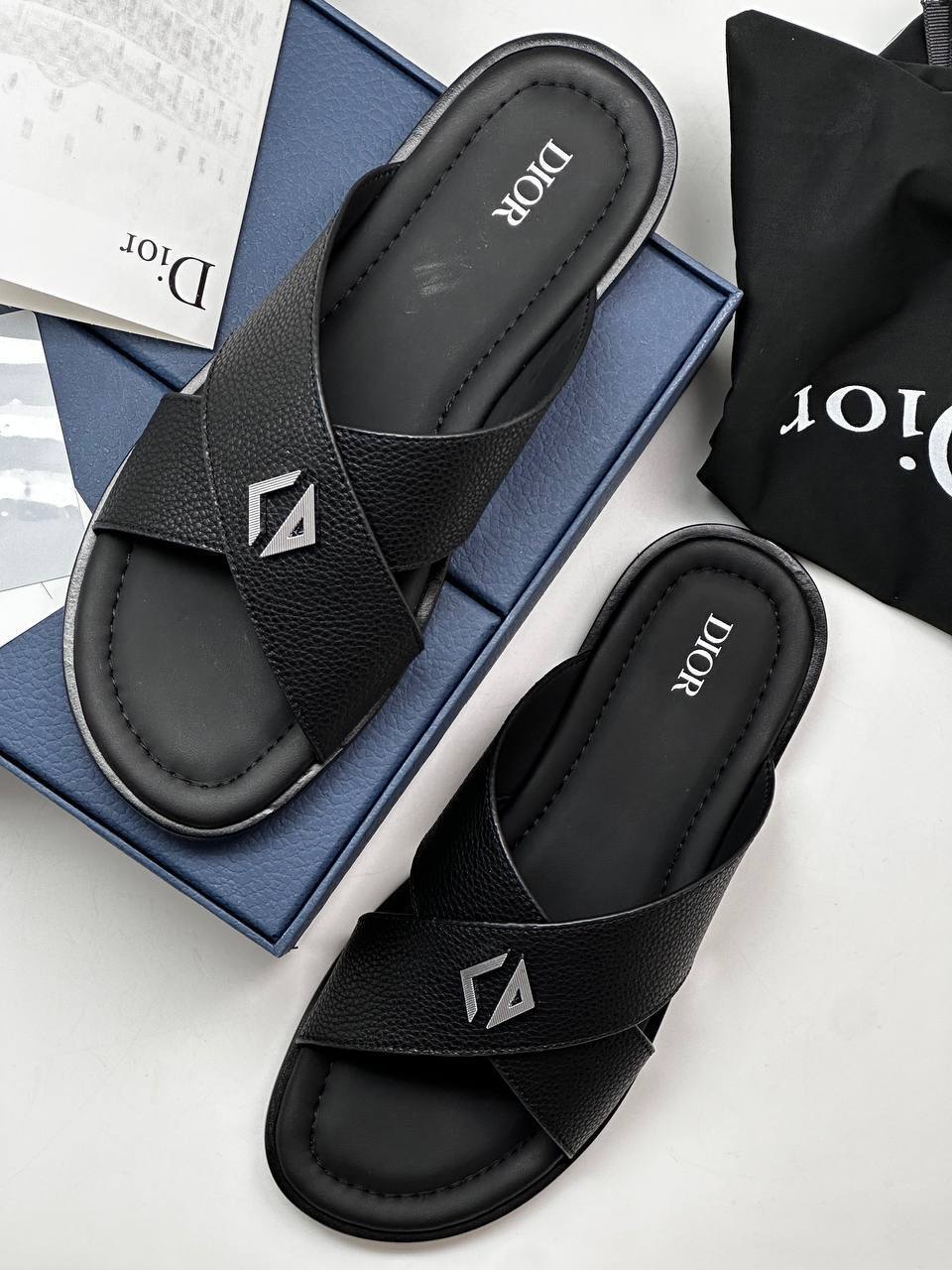 Шлёпанцы стильные Christian Dior BP-34462 Шлёпанцы стильные Christian Dior BP-34462