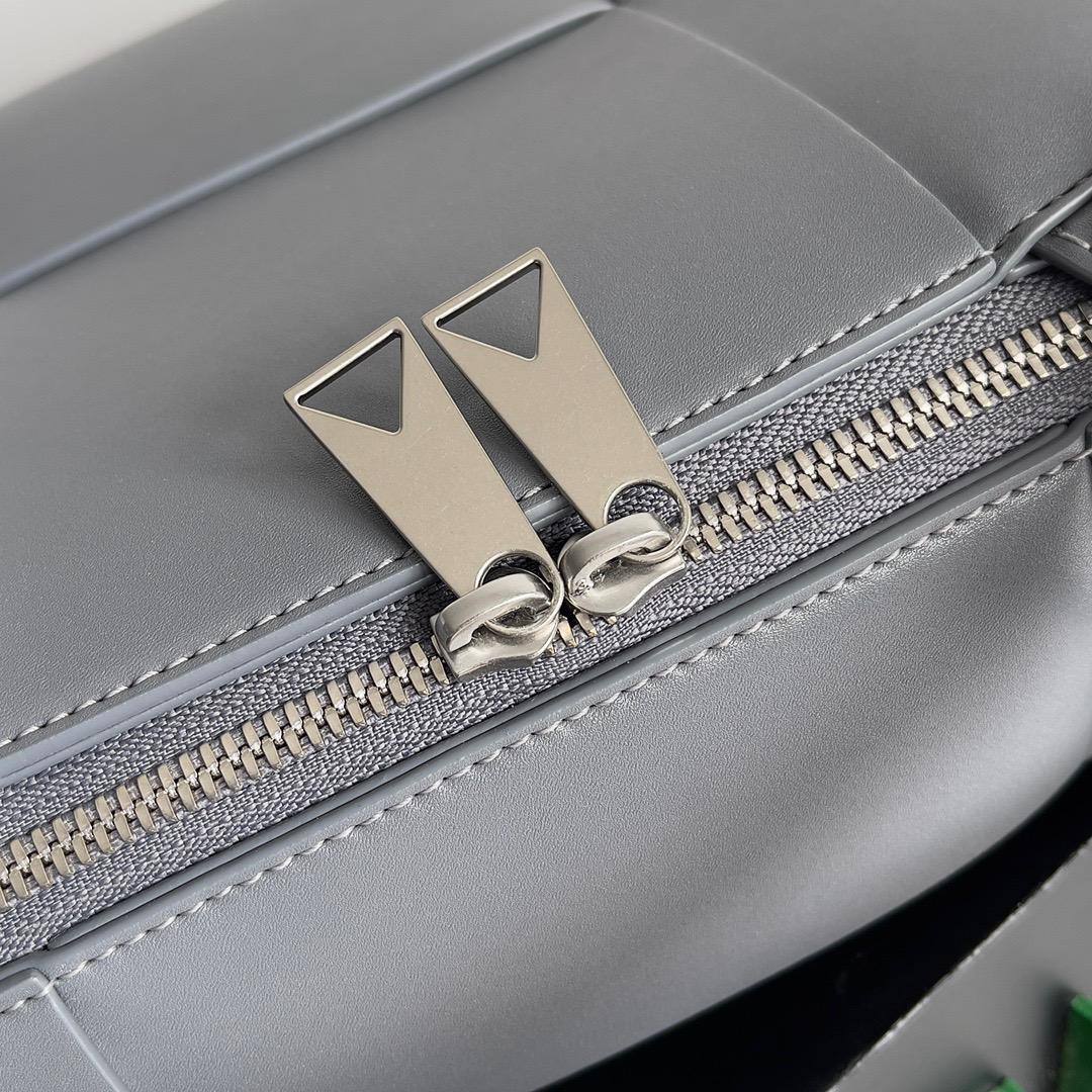 Классический портфель Bottega Veneta BP-40880 Классический портфель Bottega Veneta BP-40880