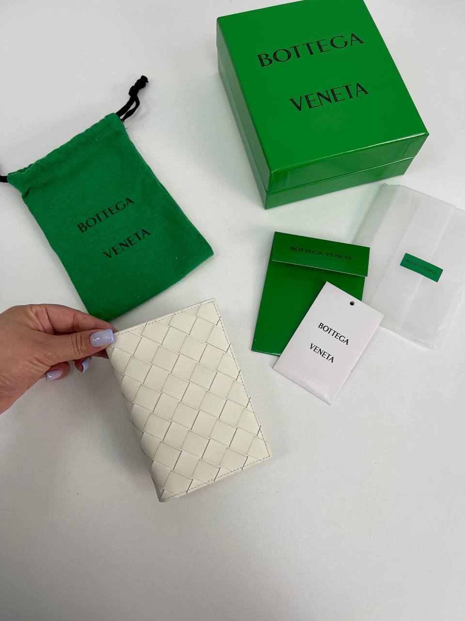 Элитная обложка для паспорта Bottega Veneta BP-31876 Элитная обложка для паспорта Bottega Veneta BP-31876