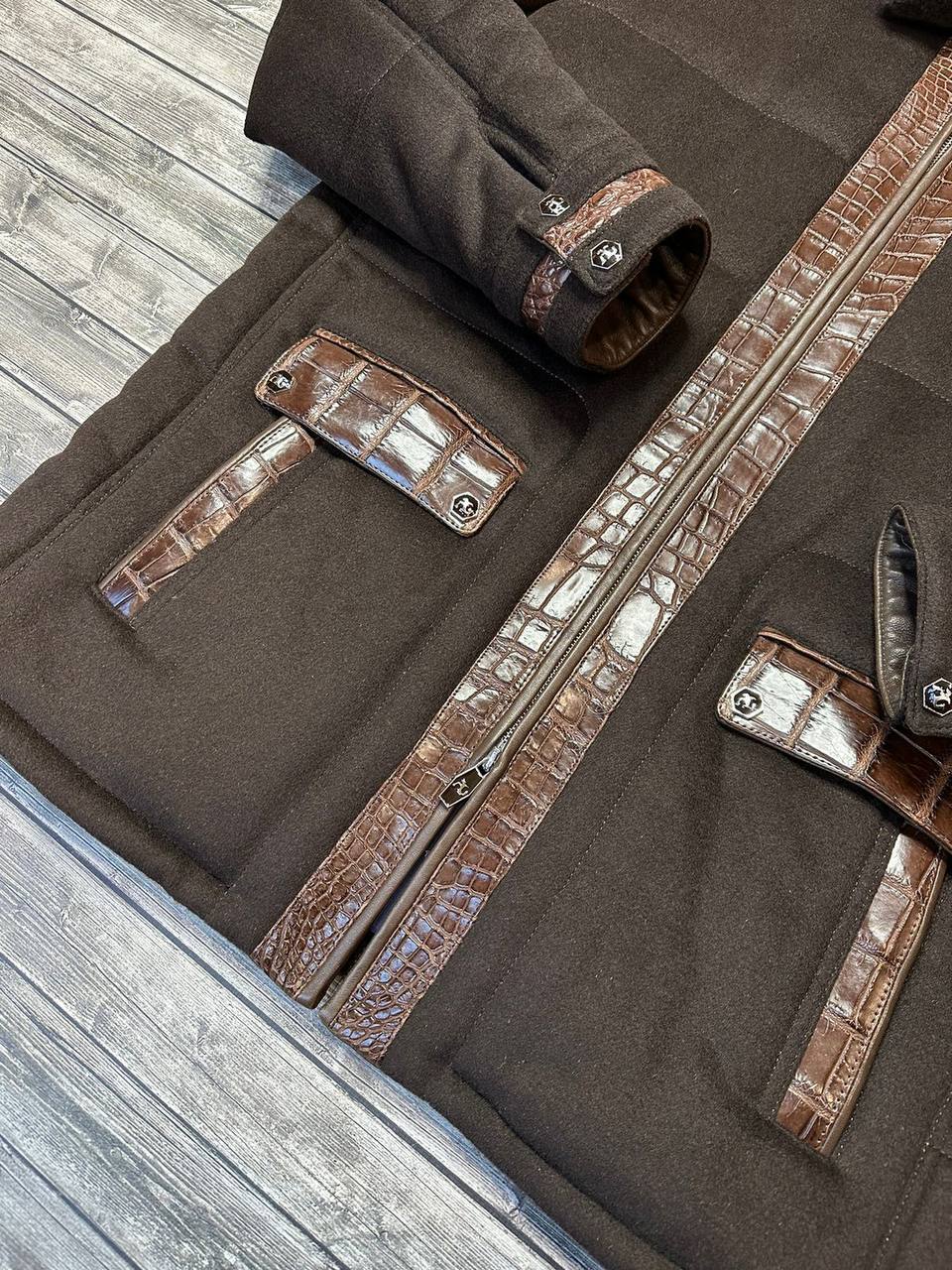 Премиальная куртка с кожаными элементами крокодила Angelo Galasso BP-24778 Премиальная куртка с кожаными элементами крокодила Angelo Galasso BP-24778