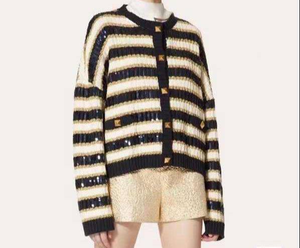 Трендовый кардиган Valentino BP-25794 Трендовый кардиган Valentino BP-25794