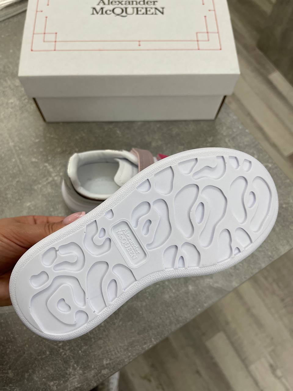 Кеды Alexander McQueen кожаные лимитированные Кеды Alexander McQueen кожаные лимитированные