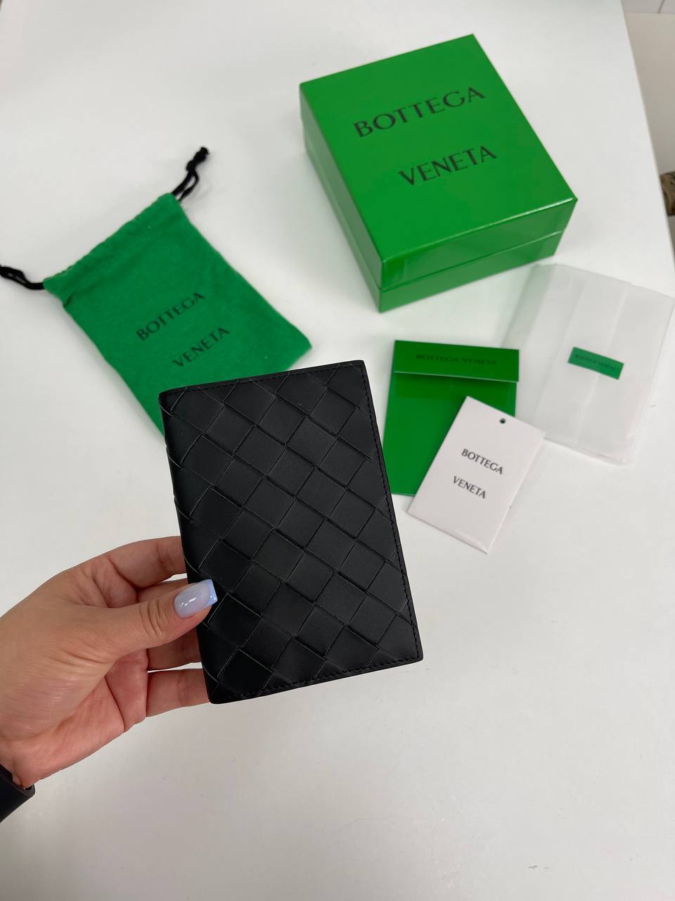 Обложка для паспорта Bottega Veneta BP-31873 Обложка для паспорта Bottega Veneta BP-31873