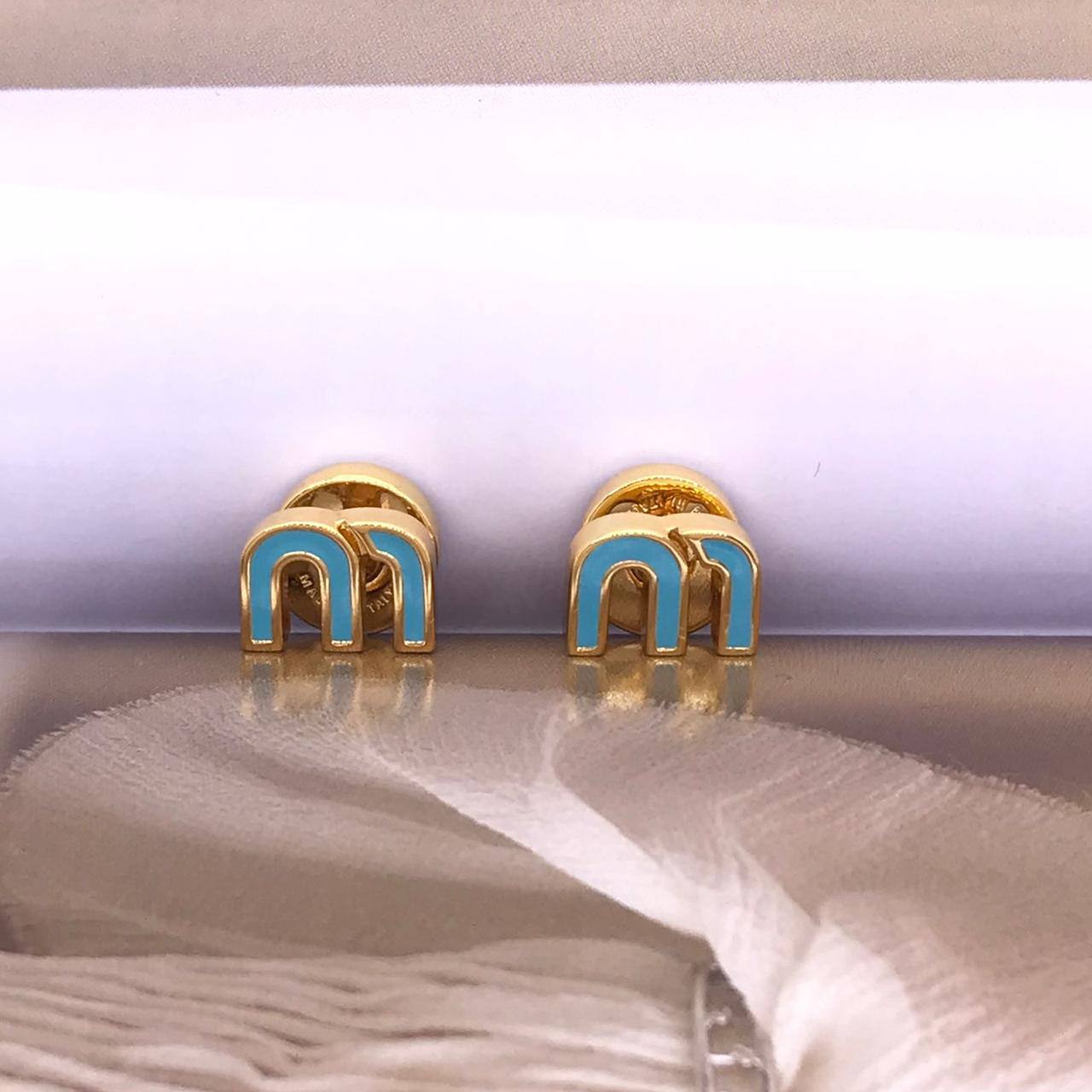 Трендовые серьги Miu Miu BP-28073 Трендовые серьги Miu Miu BP-28073