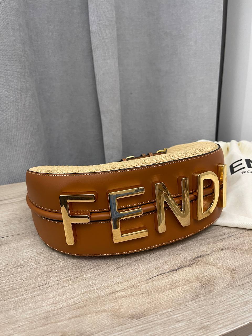 Женская дизайнерская сумка Fendi BP-47677 Женская дизайнерская сумка Fendi BP-47677