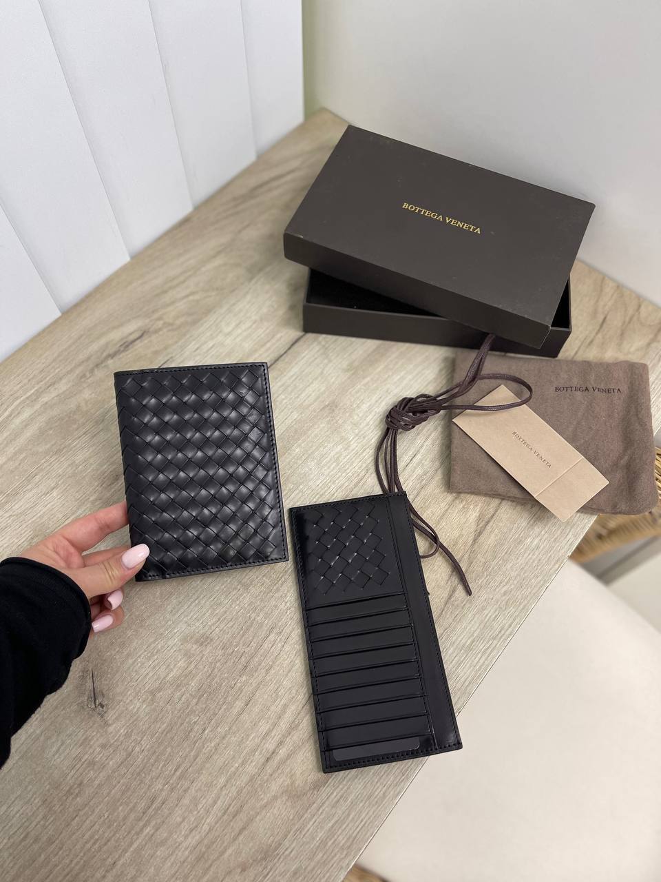 Черная обложка на паспорт Bottega Veneta BP-28415 Черная обложка на паспорт Bottega Veneta BP-28415