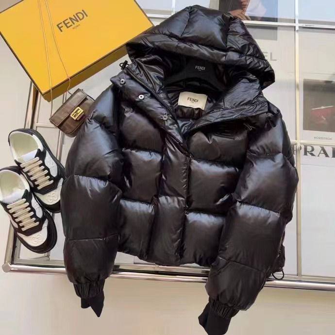 Коллекционный пуховик Fendi BP-23181 Коллекционный пуховик Fendi BP-23181