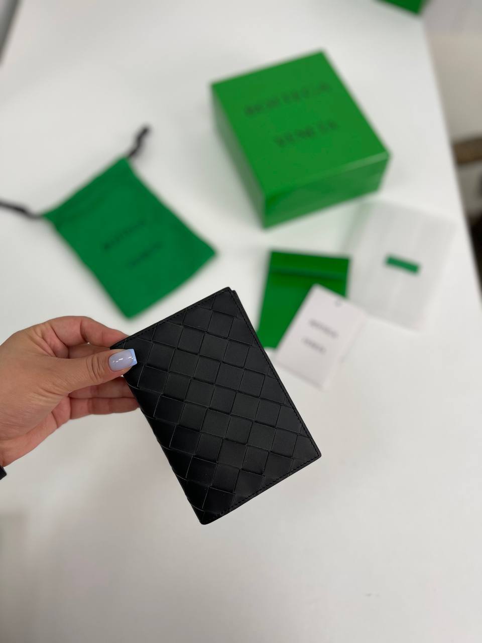 Обложка для паспорта Bottega Veneta BP-31873 Обложка для паспорта Bottega Veneta BP-31873