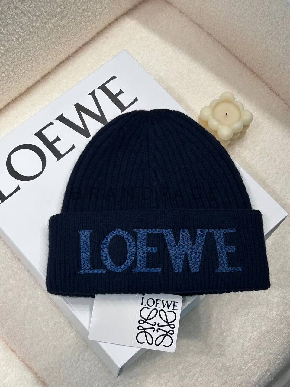 Шапка из шерсти Loewe BPLUX12551 Шапка из шерсти Loewe BPLUX12551