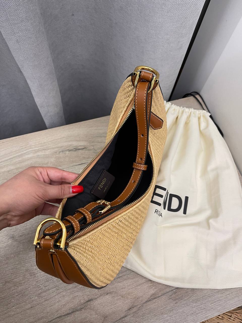 Женская дизайнерская сумка Fendi BP-47677 Женская дизайнерская сумка Fendi BP-47677