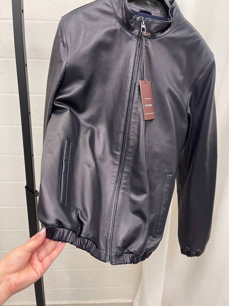 Стильная кожаная куртка Loro Piana BP-45785 Стильная кожаная куртка Loro Piana BP-45785