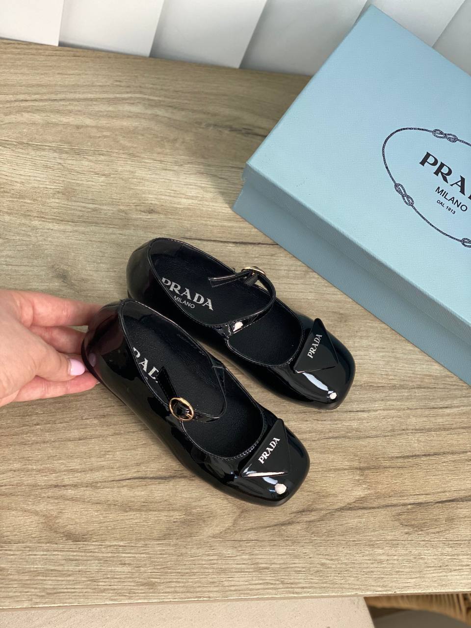 Туфли из высококачественной кожи Prada BP-14337 Туфли из высококачественной кожи Prada BP-14337