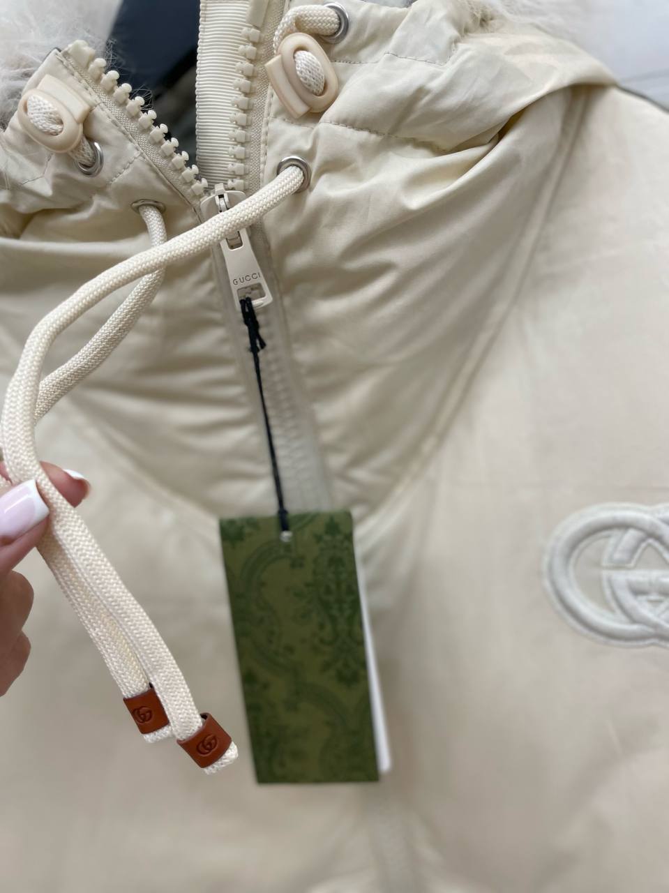 Повседневный пуховик Gucci BP-40690 Повседневный пуховик Gucci BP-40690