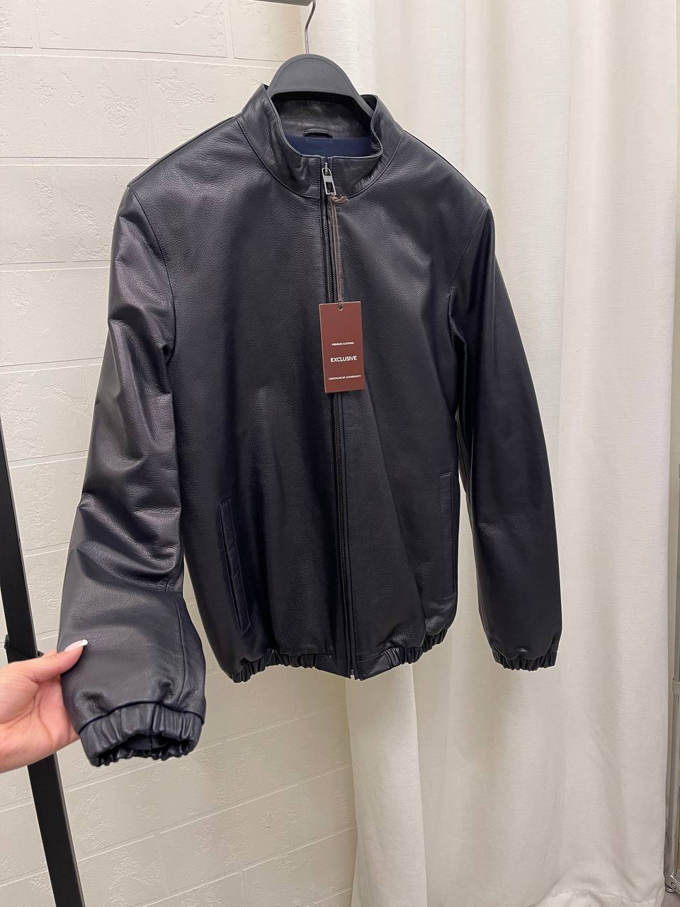 Стильная кожаная куртка Loro Piana BP-45785 Стильная кожаная куртка Loro Piana BP-45785