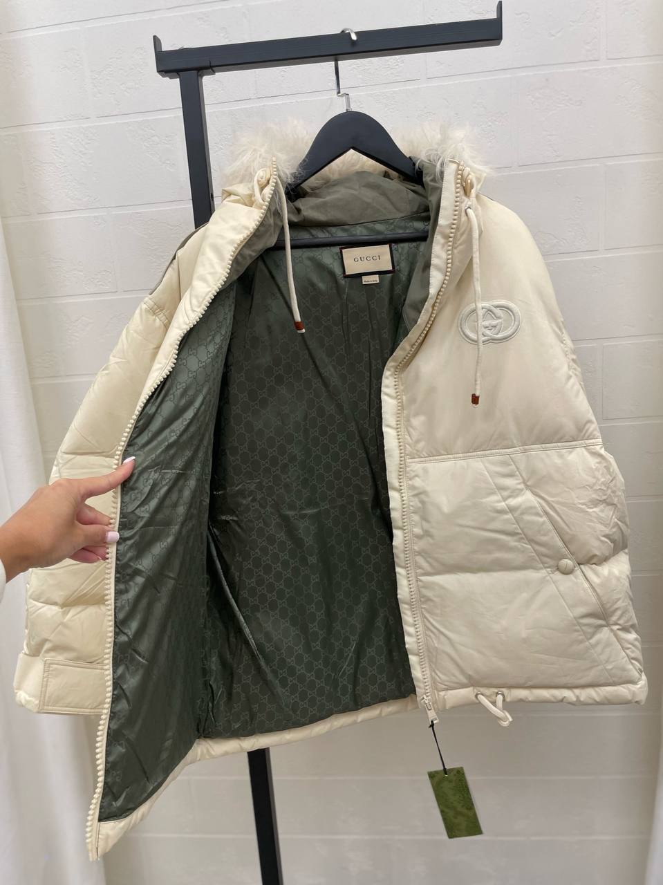 Повседневный пуховик Gucci BP-40690 Повседневный пуховик Gucci BP-40690