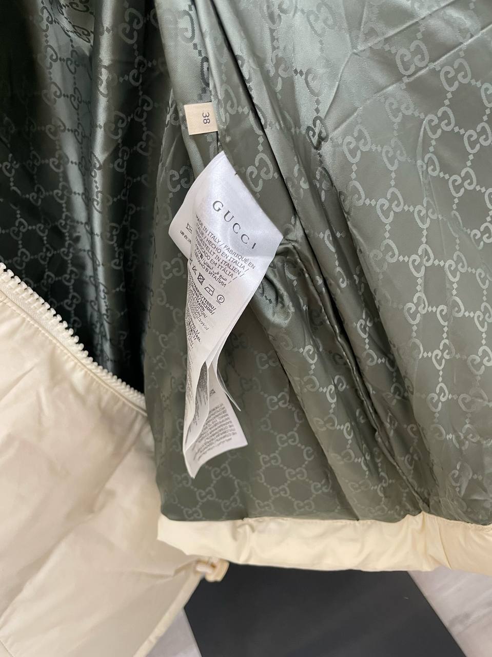 Повседневный пуховик Gucci BP-40690 Повседневный пуховик Gucci BP-40690