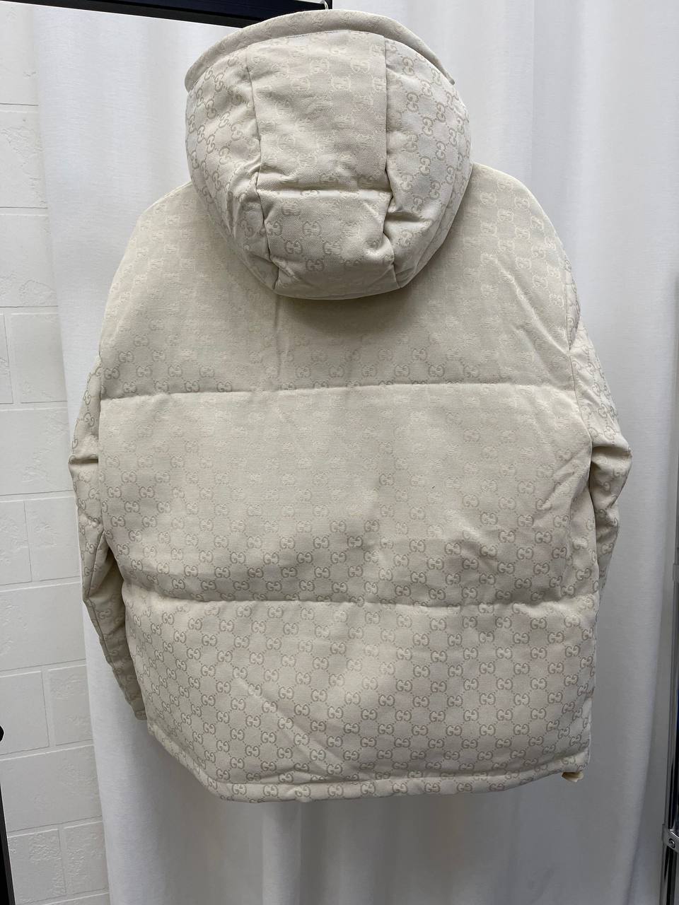 Пуховик Gucci BP-38907 трендовый Пуховик Gucci BP-38907 трендовый