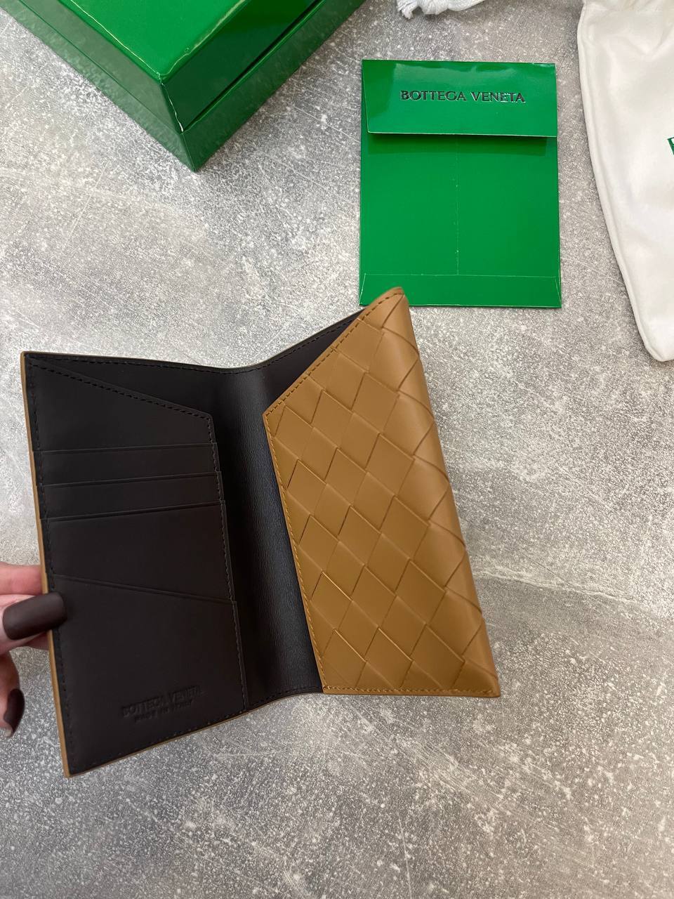 Обложка премиум для паспорта Bottega Veneta BP-42068 Обложка премиум для паспорта Bottega Veneta BP-42068