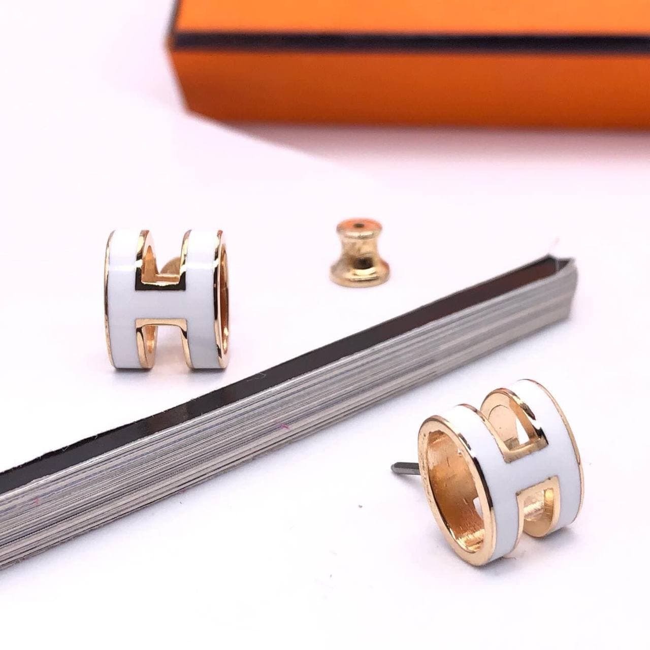 Элитные серьги Hermes BP-9393 Элитные серьги Hermes BP-9393