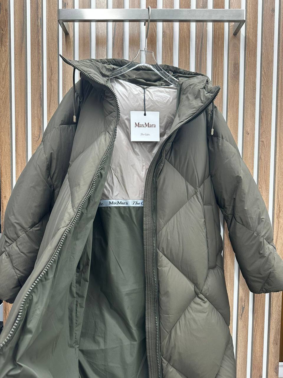 Элитный пуховик BC BP-41728 Элитный пуховик BC BP-41728